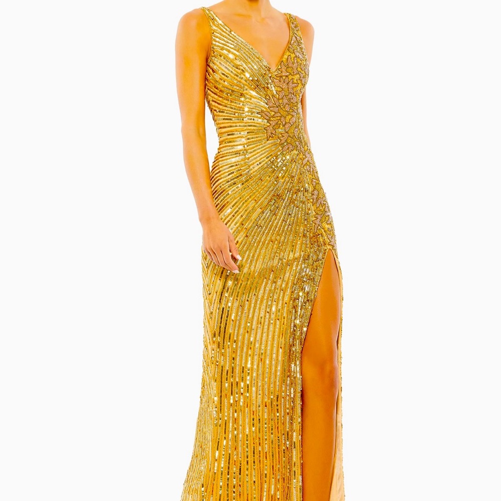 MacDuggal Size 8 Sequin Bronze/Gold evening gown